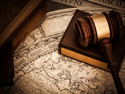 Thủ tục pháp lý và điều kiện đầu tư khi thành lập công ty có vốn nước ngoài tại Việt Nam